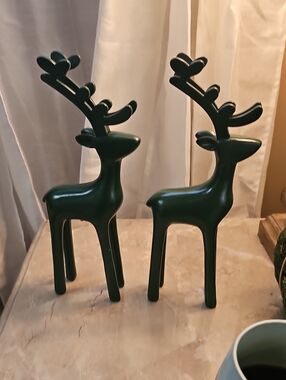 Green Decorative Reindeer Figurines - Home Holiday Set Of 2 Kelly Green